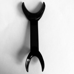 retractor_Black_250x250